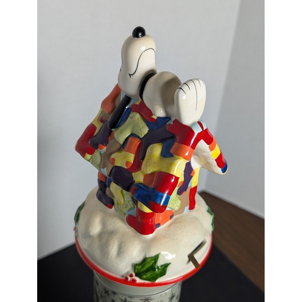 Vintage Snoopy 1981 Schmid A Christmas Wish Music Box Figure